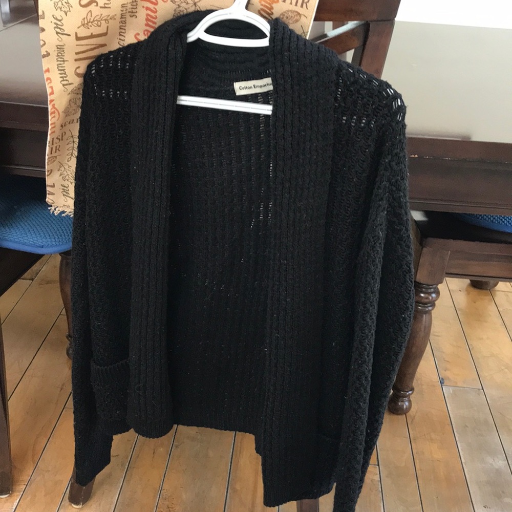 Black knitted sweater
